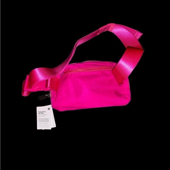 Lululemon Everywhere Belt Bag, 1L, Sonic Pink - Picture 5 of 5